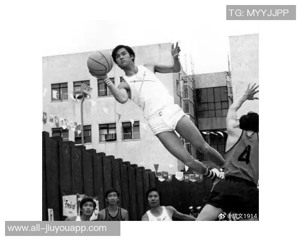 狄龙回忆奥特忙碌工作生活每晚常在办公室熬夜到八九点 狄龙回忆奥特忙碌工作生活每晚常在办公室熬夜到八九点