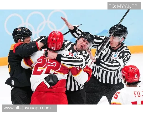 穆勒分享冰球比赛观赛照片感谢好友邀请丰富业余生活 穆勒分享冰球比赛观赛照片感谢好友邀请丰富业余生活