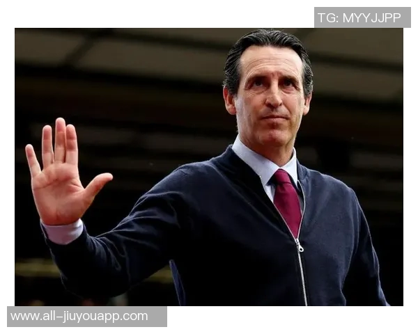 埃梅里指出梅里诺对罗杰斯犯规应再获黄牌引发争议